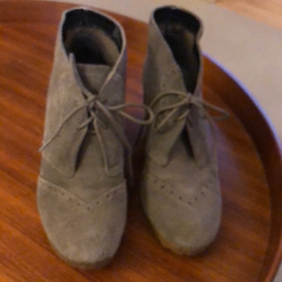 Suede booties - Picture 2 of 3